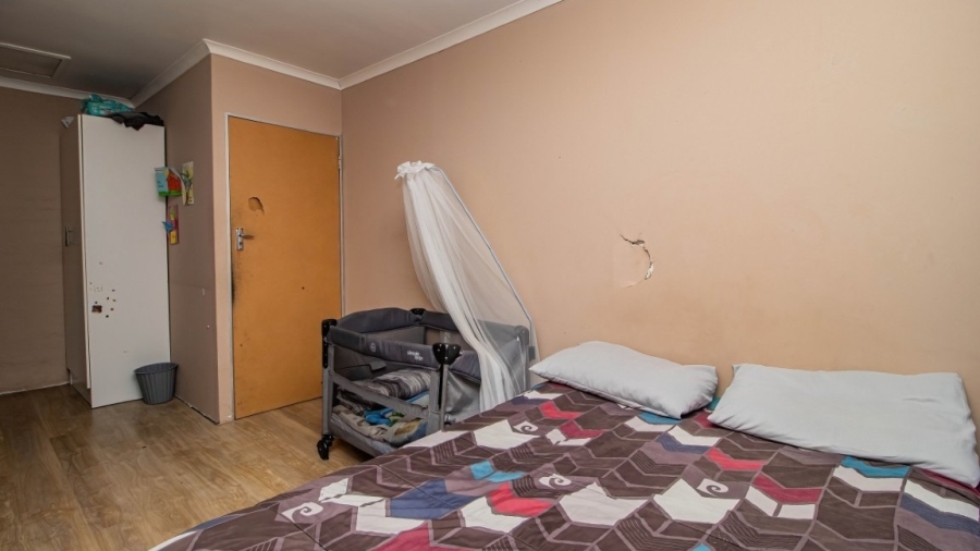 4 Bedroom Property for Sale in Oakglen Western Cape
